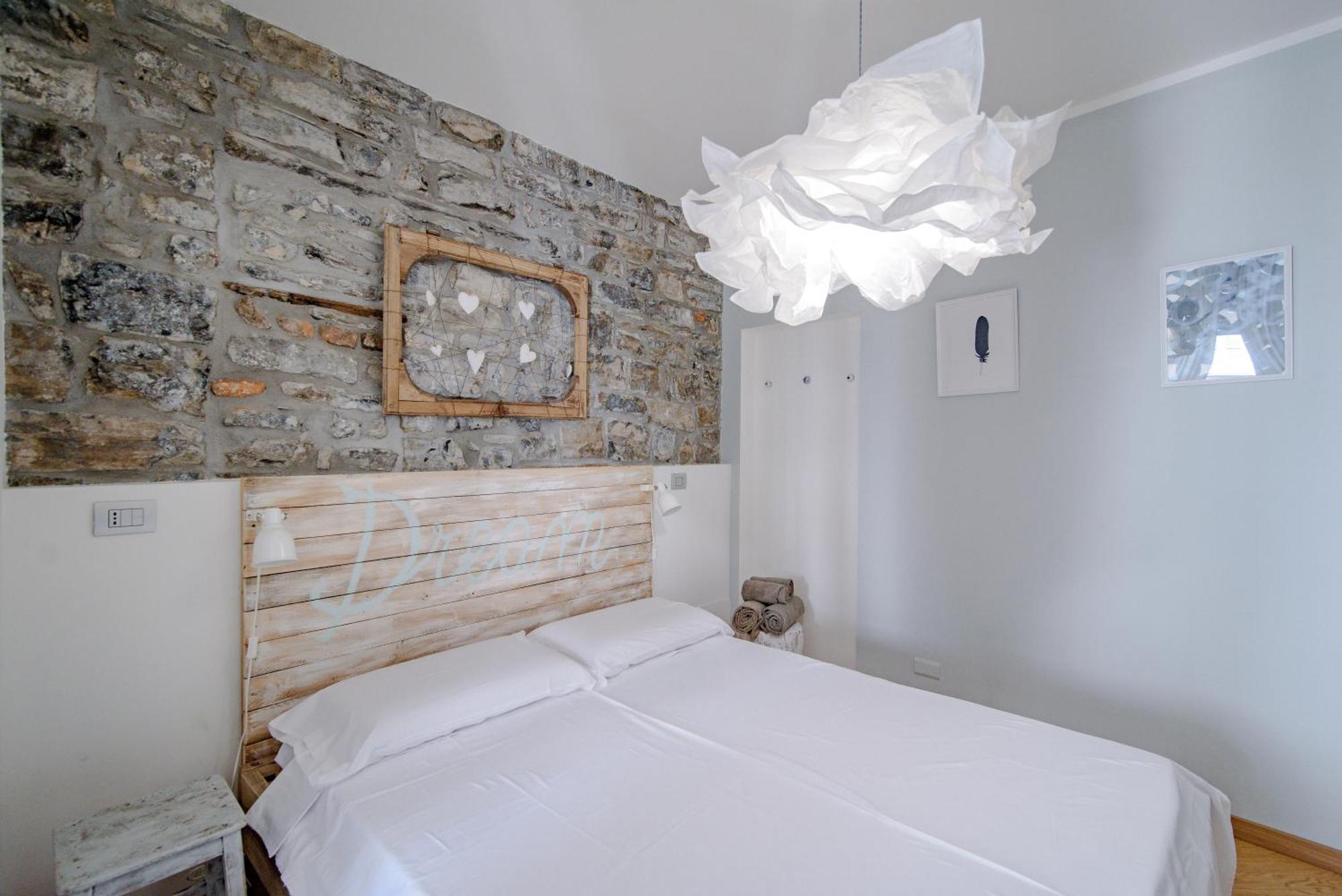Gem Of The Lake - Luxury Apartment Como Old Town Extérieur photo